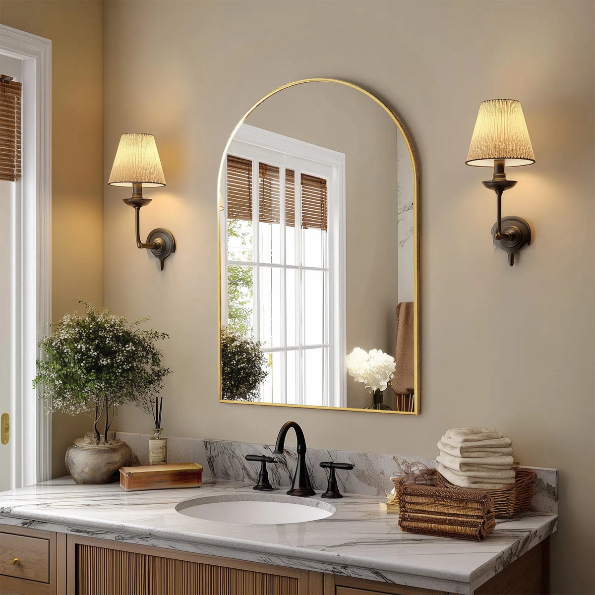 Arched Wall Mirror, Aluminum Alloy Frame Vanity Mirror for Bathroom, Bedroom, Entryway and Living Room, Black or Gold